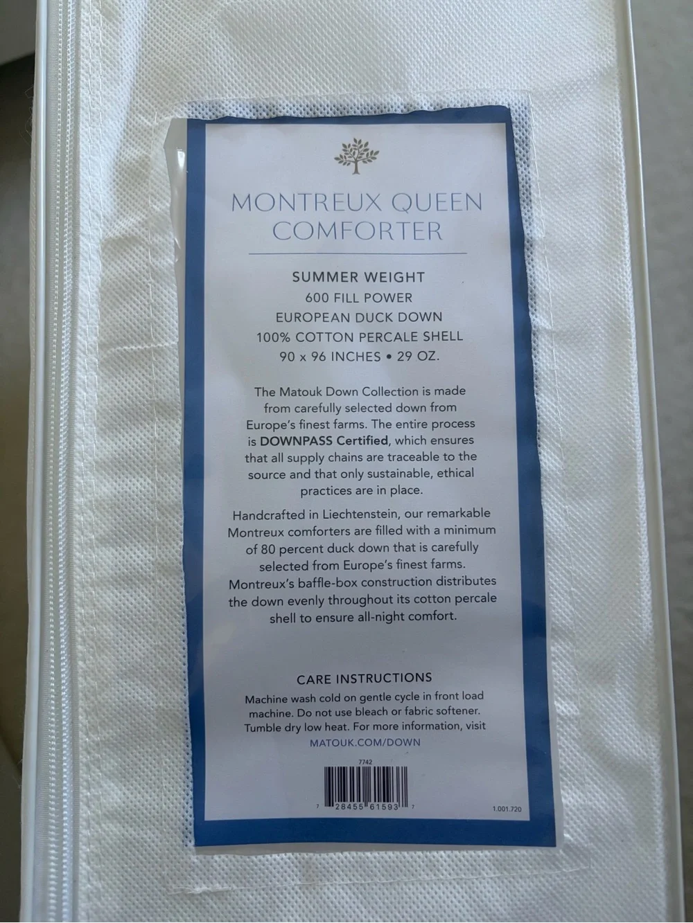 NWT! Matouk Queen down comforter